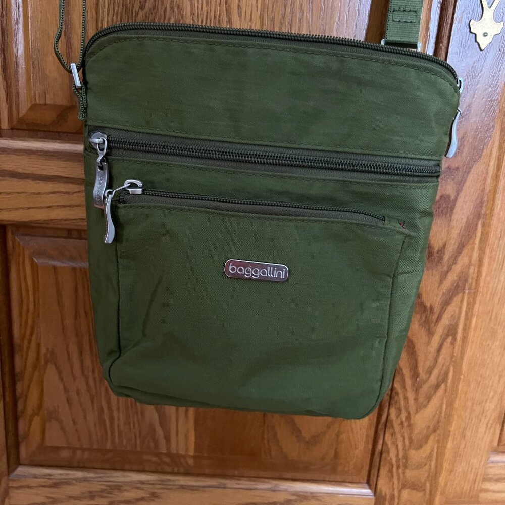 BAGGALLINI - Modern Pocket Crossbody - Green with Pink Interior  - VGUC - Picture 14 of 16